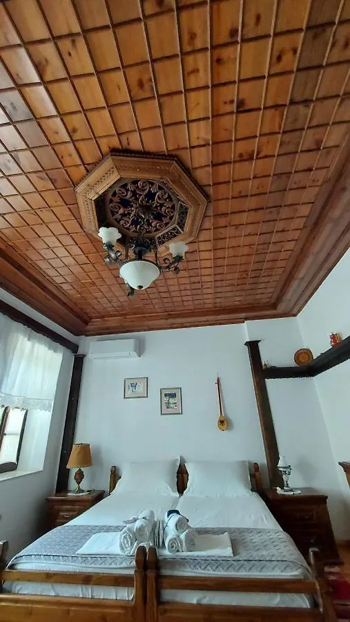 Timo'S Guest House Berat 0*,