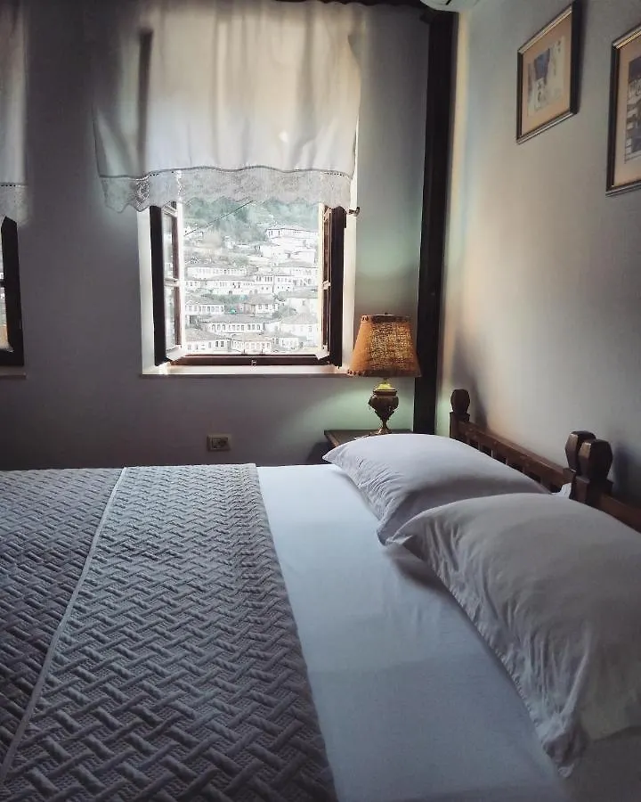 Timo'S Guest House Berat 0*,  Albania
